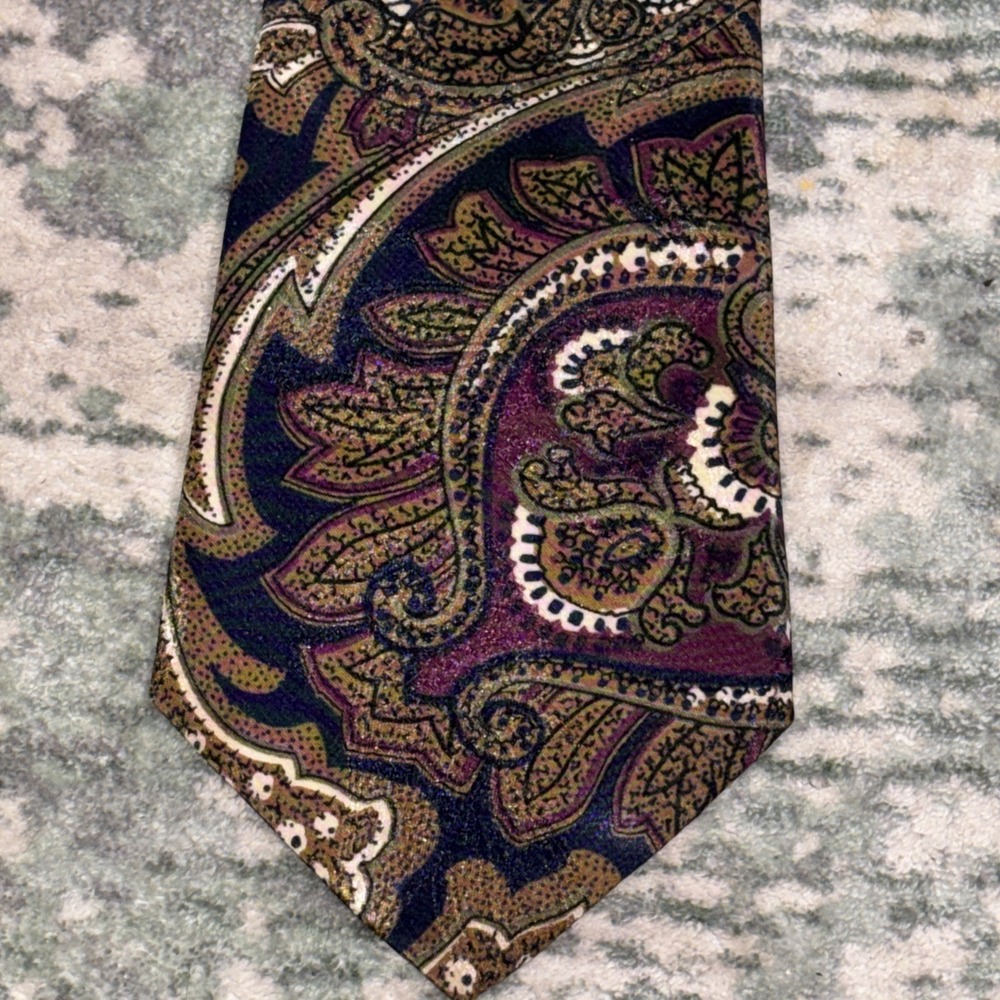 vintage Wembley Starshine Paisley necktie
